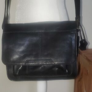 Spikes & Sparrow Black Leather Crossbody Bag Flap Snap Messenger Bag